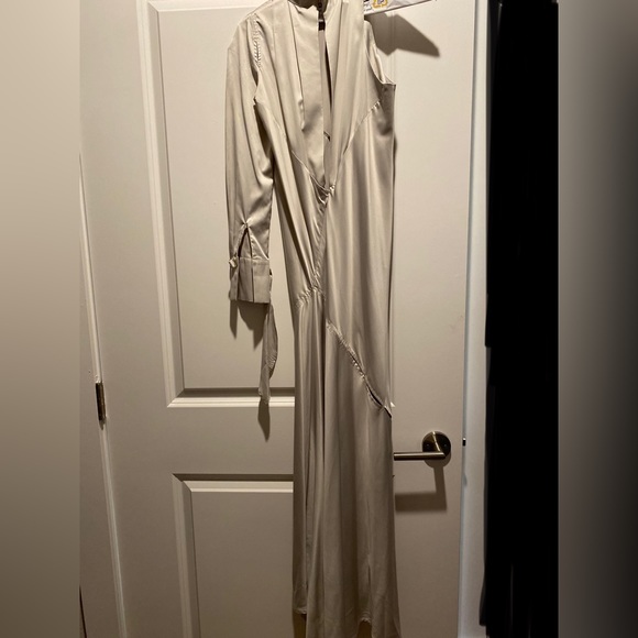 Long dress - Picture 2 of 4